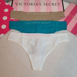 Victoria's Secret 3pk Seamless Stretch Nylon Thong Panties Size XS